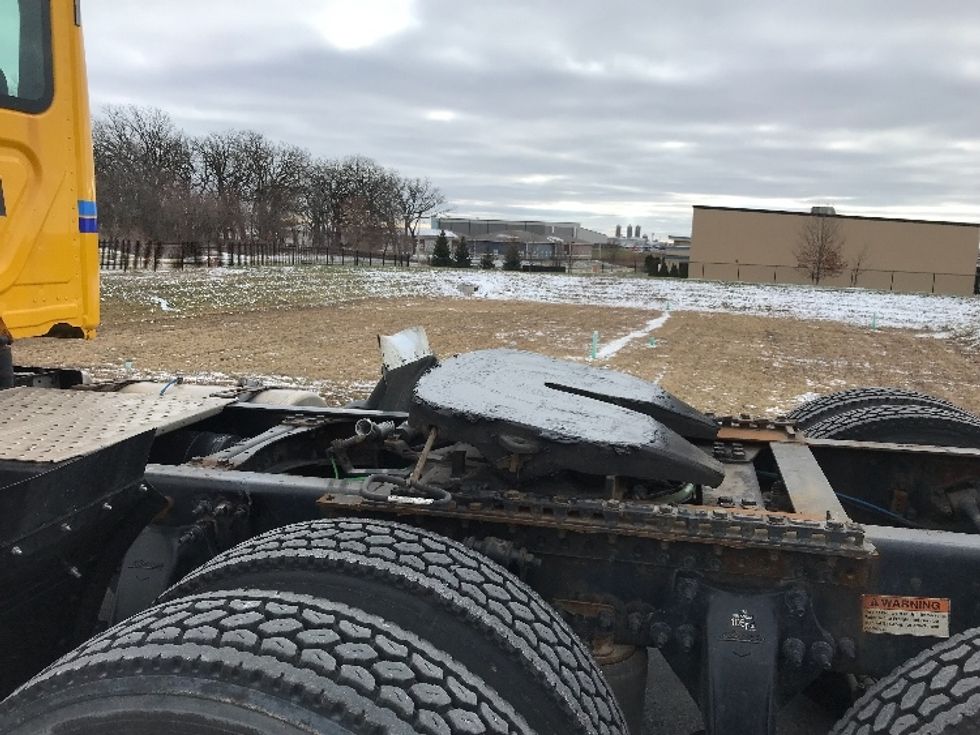 Day Cab Tractor-Heavy Duty Tractors-Freightliner-2019-T12664ST-Windsor-WI-502,257\n\t\tmiles-$ 43,250 - Image 18