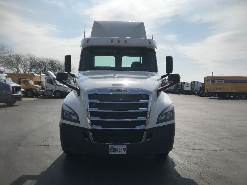 Day Cab Tractor-Heavy Duty Tractors-Freightliner-2019-T12664ST-York-PA-287,249\n\t\tmiles-$ 50,750 - Image 2