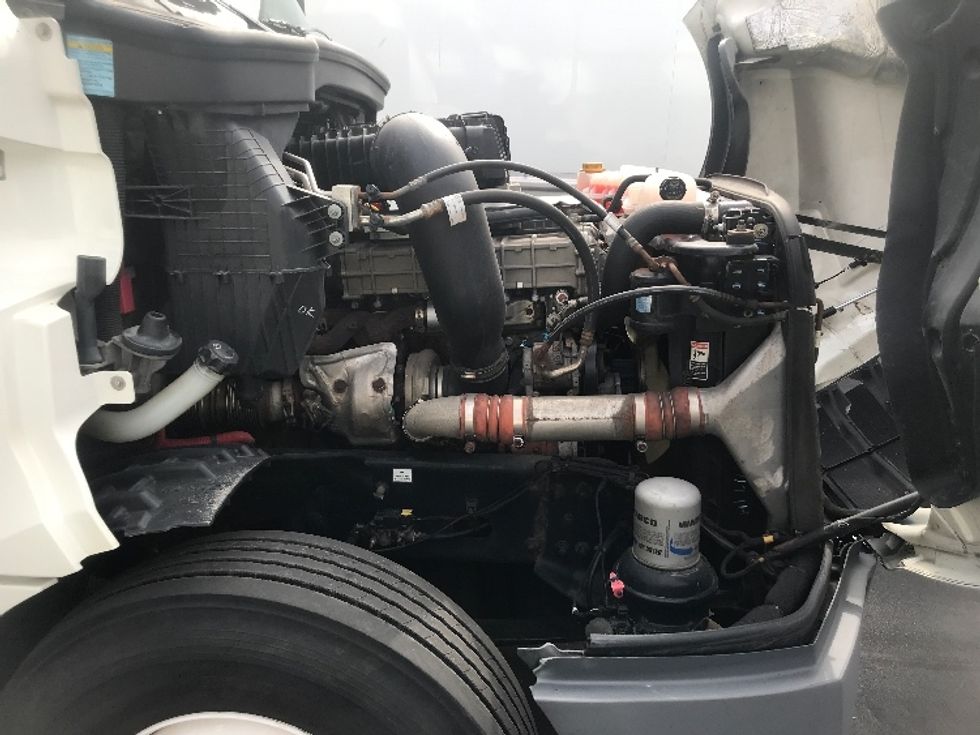 Day Cab Tractor-Heavy Duty Tractors-Freightliner-2019-T12664ST-York-PA-420,447\n\t\tmiles-$ 44,750 - Image 15