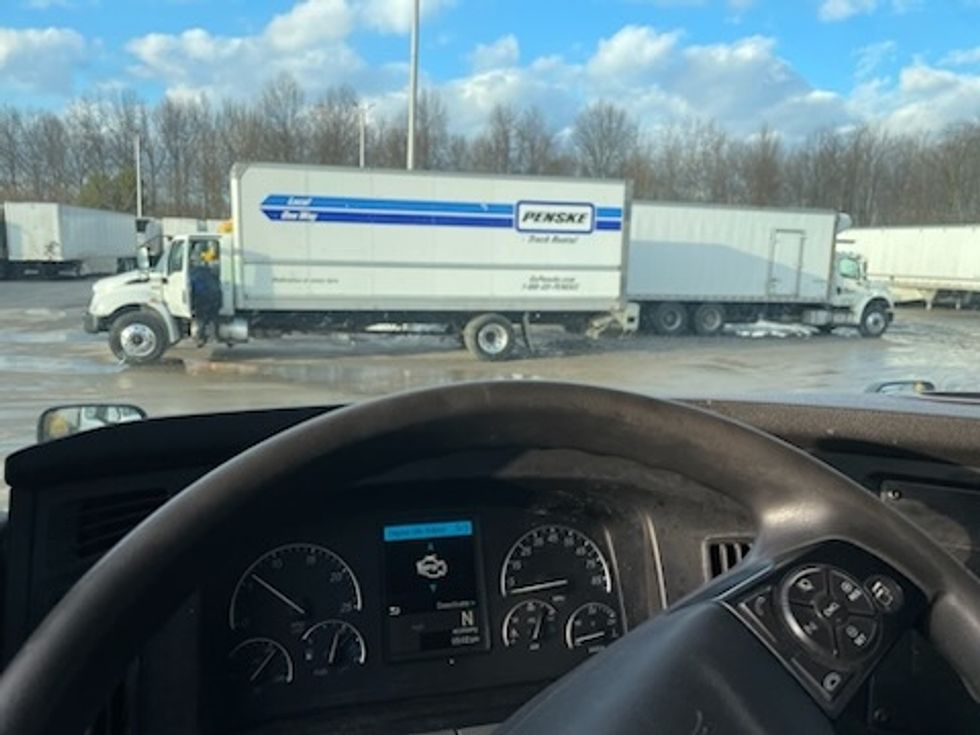 Day Cab Tractor-Heavy Duty Tractors-Freightliner-2019-T12664ST-Youngstown-OH-414,915\n\t\tmiles-$ 39,500 - Image 11