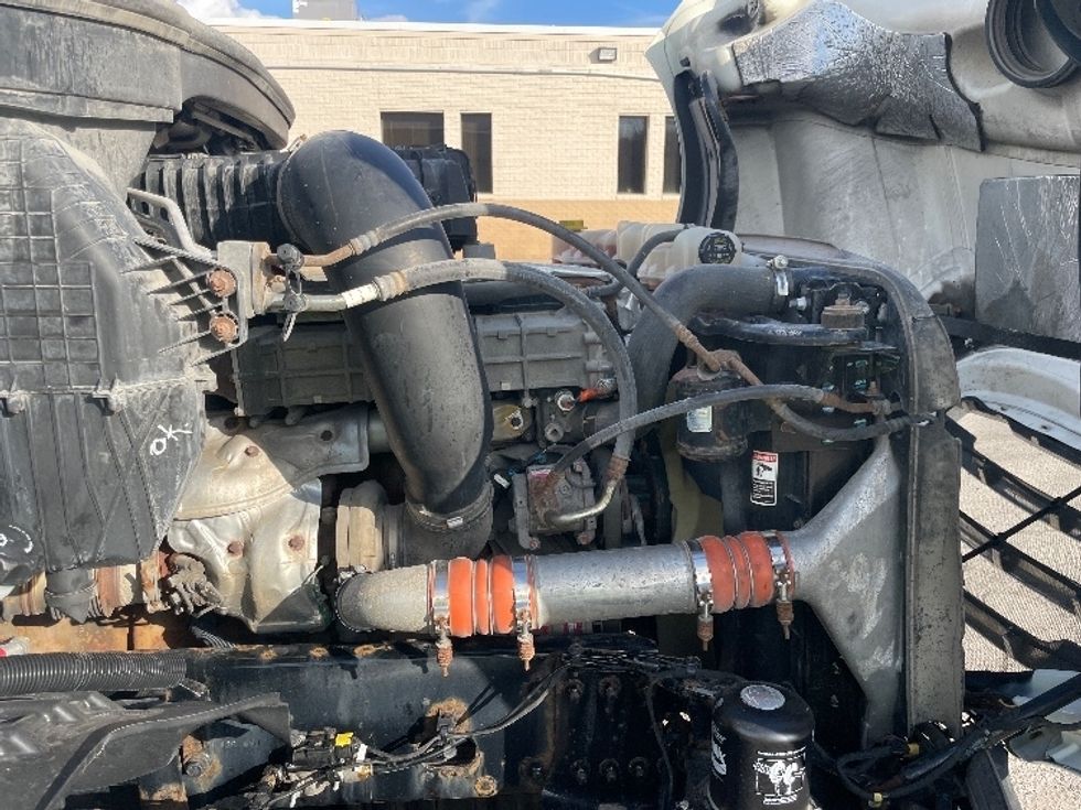 Day Cab Tractor-Heavy Duty Tractors-Freightliner-2019-T12664ST-Youngstown-OH-551,108\n\t\tmiles-$ 39,250 - Image 15