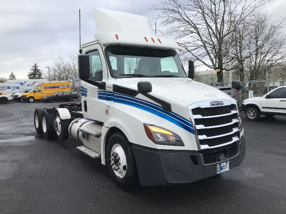 Day Cab Tractor-Heavy Duty Tractors-Freightliner-2019-T12684ST-Portland-OR-211,001\n\t\tmiles-$ 80,250 - Image 1