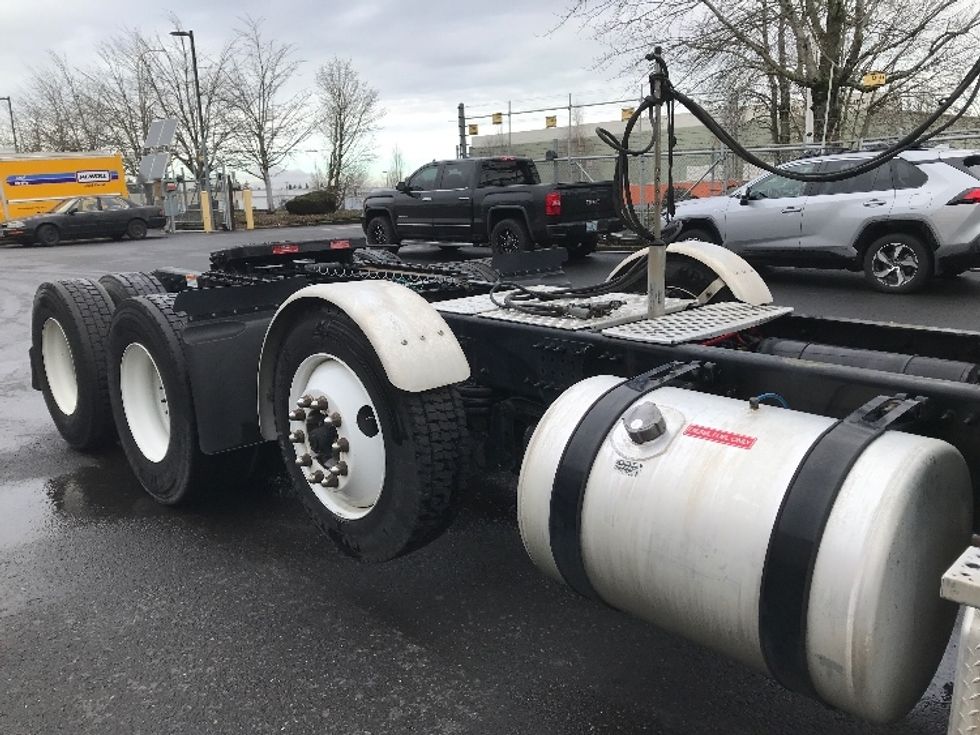Day Cab Tractor-Heavy Duty Tractors-Freightliner-2019-T12684ST-Portland-OR-211,001\n\t\tmiles-$ 80,250 - Image 19
