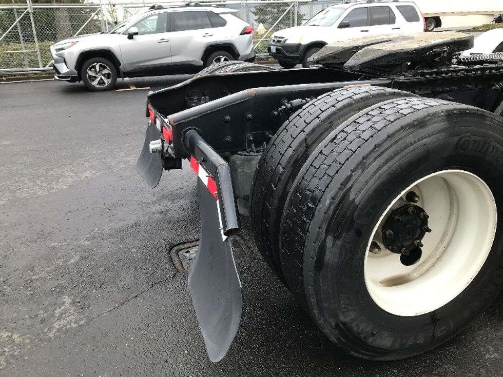 Day Cab Tractor-Heavy Duty Tractors-Freightliner-2019-T12684ST-Portland-OR-211,001\n\t\tmiles-$ 80,250 - Image 21