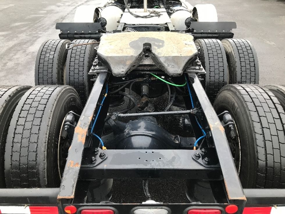 Day Cab Tractor-Heavy Duty Tractors-Freightliner-2019-T12684ST-Portland-OR-211,001\n\t\tmiles-$ 80,250 - Image 6