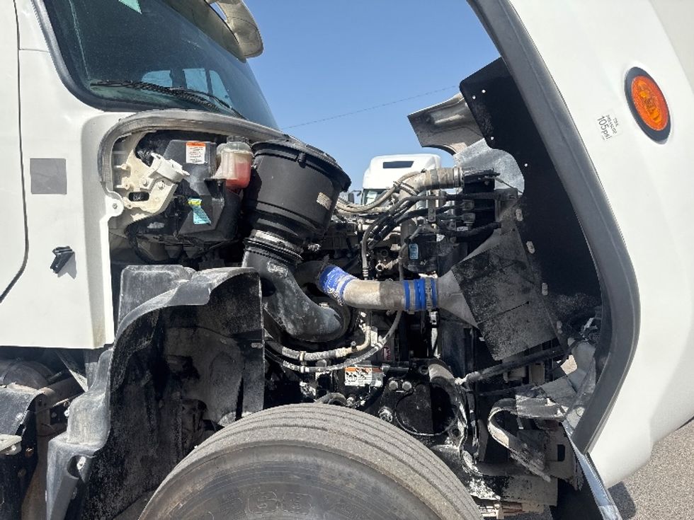 Day Cab Tractor-Heavy Duty Tractors-Freightliner-2020-114SD-Dallas-TX-243,705\n\t\tmiles-$ 60,000 - Image 15