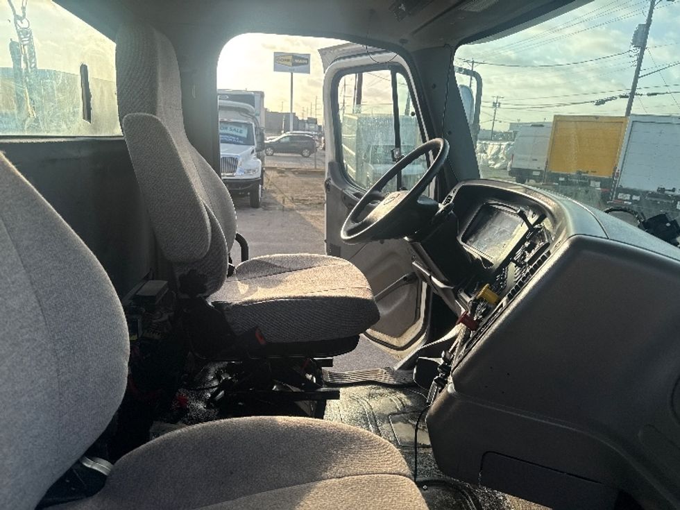 Day Cab Tractor-Heavy Duty Tractors-Freightliner-2020-114SD-Dallas-TX-250,800\n\t\tmiles-$ 62,250 - Image 14