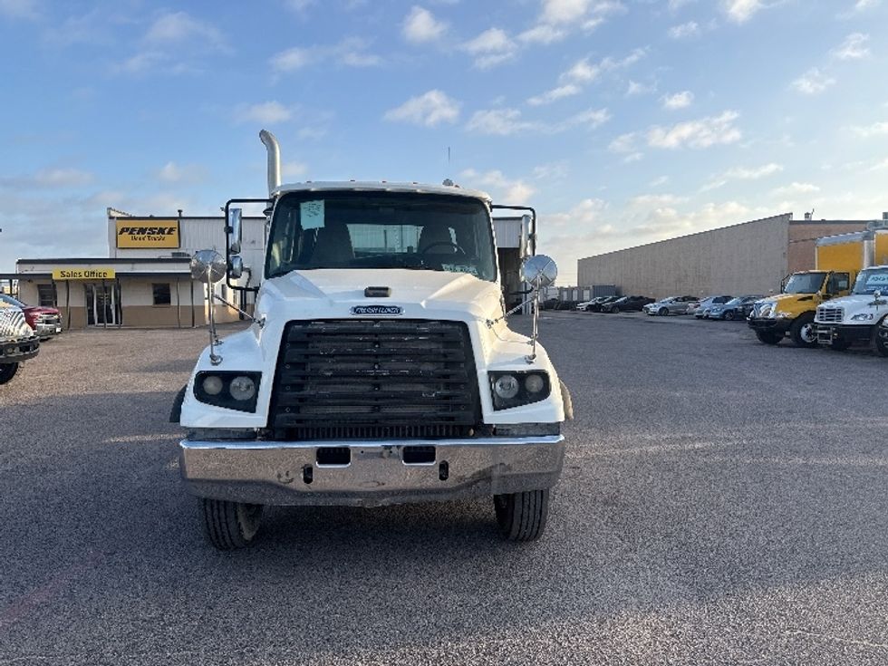 Day Cab Tractor-Heavy Duty Tractors-Freightliner-2020-114SD-Dallas-TX-250,800\n\t\tmiles-$ 62,250 - Image 2