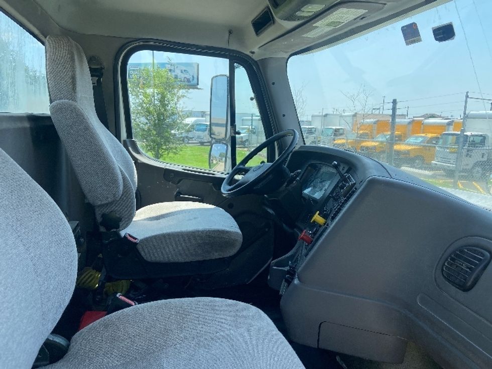 Day Cab Tractor-Heavy Duty Tractors-Freightliner-2020-114SD-San Antonio-TX-273,613\n\t\tmiles-$ 55,500 - Image 14