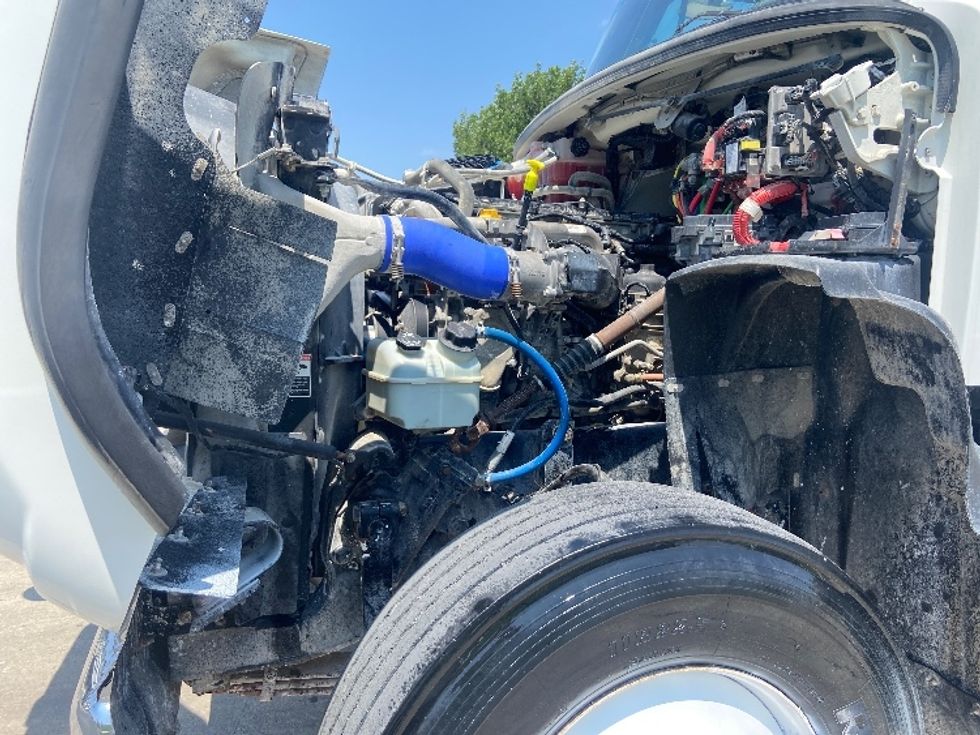 Day Cab Tractor-Heavy Duty Tractors-Freightliner-2020-114SD-San Antonio-TX-273,613\n\t\tmiles-$ 55,500 - Image 16