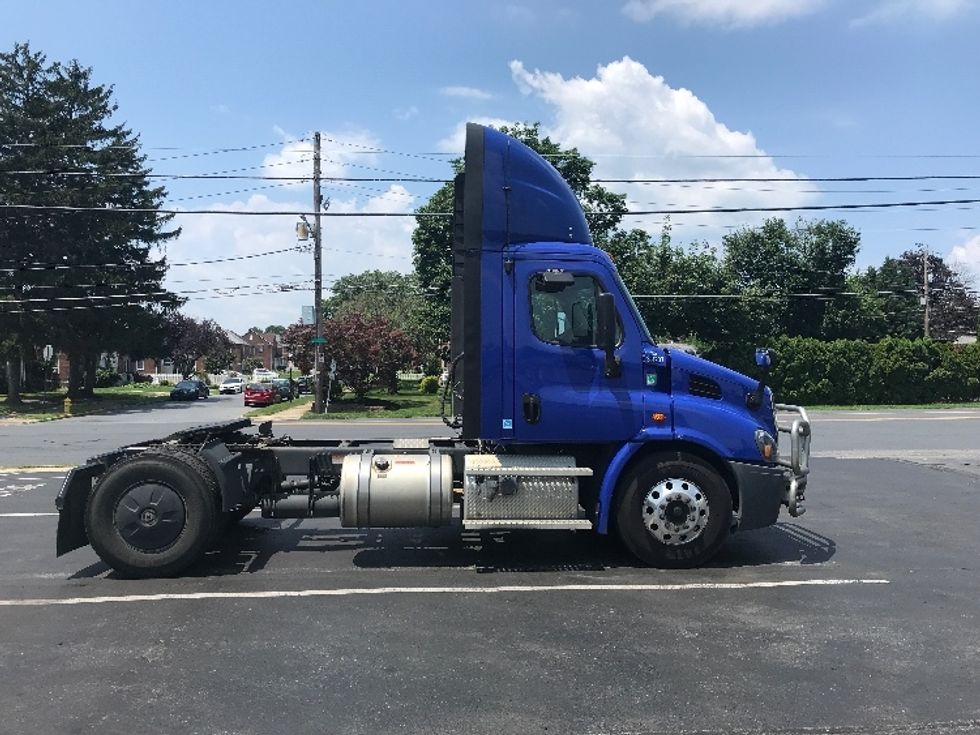 Day Cab Tractor-Heavy Duty Tractors-Freightliner-2020-Cascadia 11342ST-Allentown-PA-230,454\n\t\tmiles-$ 40,250 - Image 8