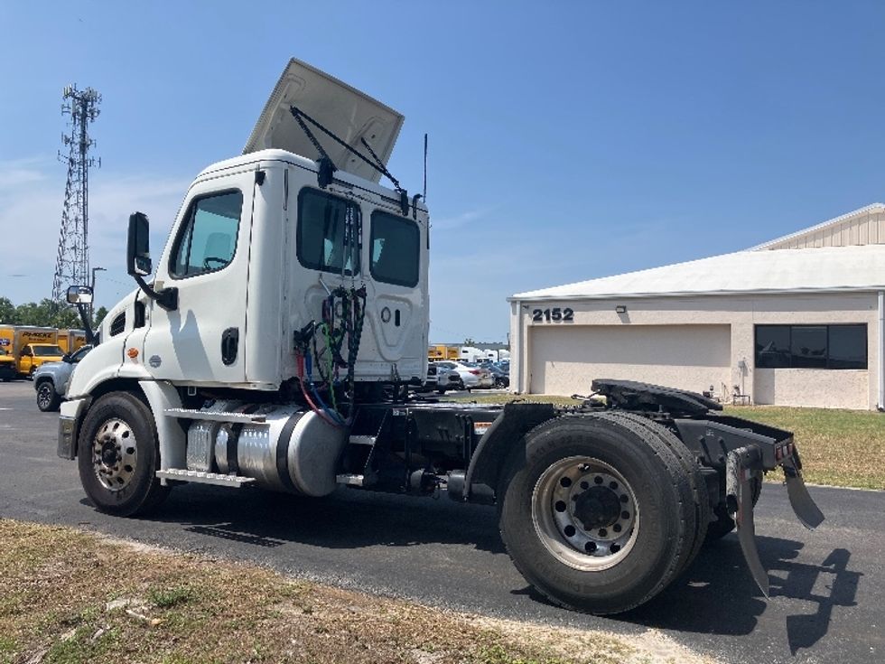 Day Cab Tractor-Heavy Duty Tractors-Freightliner-2020-Cascadia 11342ST-Apopka-FL-415,758\n\t\tmiles-$ 37,500 - Image 5
