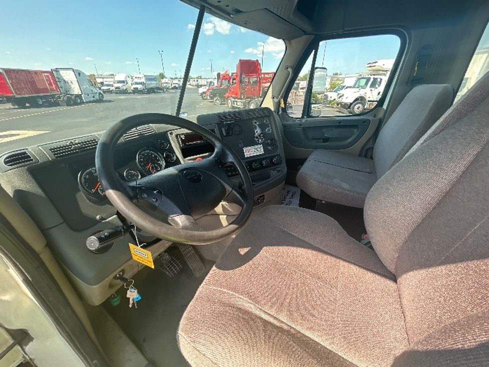 Day Cab Tractor-Heavy Duty Tractors-Freightliner-2020-Cascadia 11342ST-Columbus-OH-222,875\n\t\tmiles-$ 42,000 - Image 10