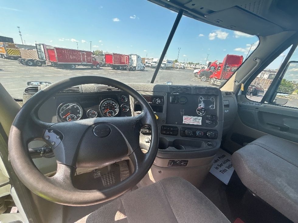 Day Cab Tractor-Heavy Duty Tractors-Freightliner-2020-Cascadia 11342ST-Columbus-OH-222,875\n\t\tmiles-$ 42,000 - Image 11