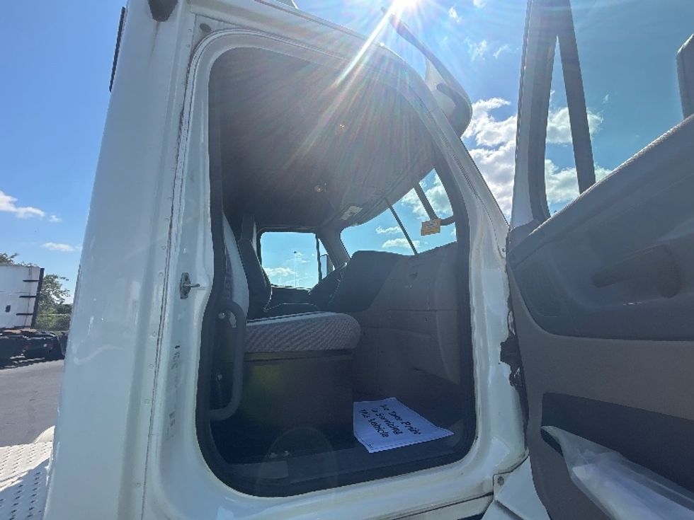 Day Cab Tractor-Heavy Duty Tractors-Freightliner-2020-Cascadia 11342ST-Columbus-OH-222,875\n\t\tmiles-$ 42,000 - Image 12