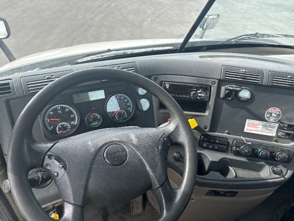 Day Cab Tractor-Heavy Duty Tractors-Freightliner-2020-Cascadia 11342ST-East Chicago-IN-225,667\n\t\tmiles-$ 36,000 - Image 11