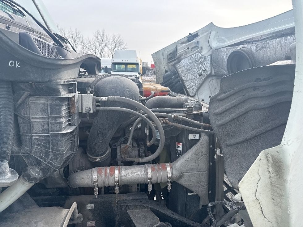 Day Cab Tractor-Heavy Duty Tractors-Freightliner-2020-Cascadia 11342ST-East Chicago-IN-225,667\n\t\tmiles-$ 36,000 - Image 15