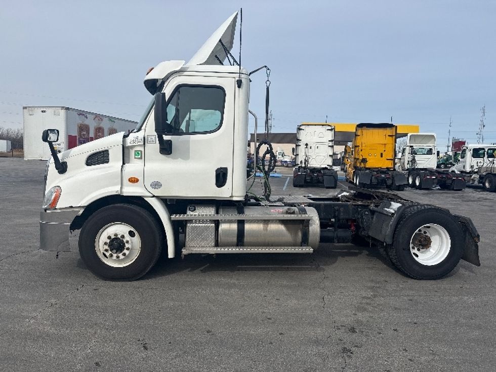 Day Cab Tractor-Heavy Duty Tractors-Freightliner-2020-Cascadia 11342ST-East Chicago-IN-225,667\n\t\tmiles-$ 36,000 - Image 4