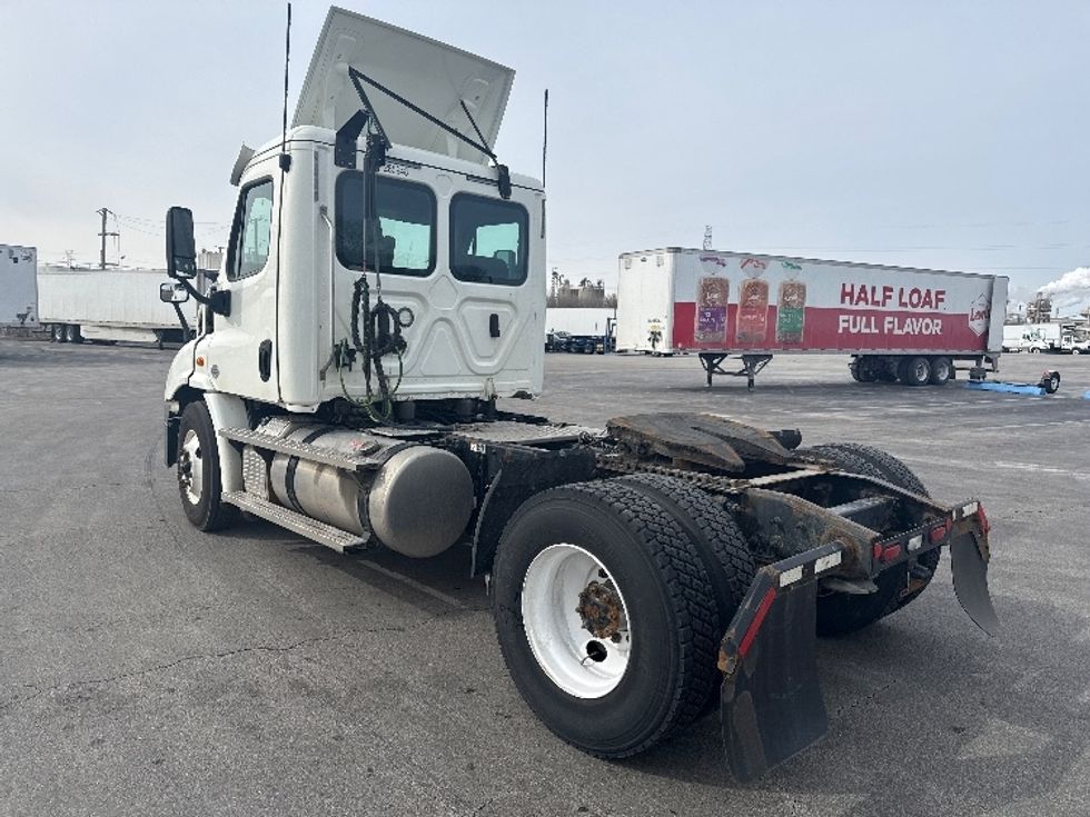 Day Cab Tractor-Heavy Duty Tractors-Freightliner-2020-Cascadia 11342ST-East Chicago-IN-225,667\n\t\tmiles-$ 36,000 - Image 5