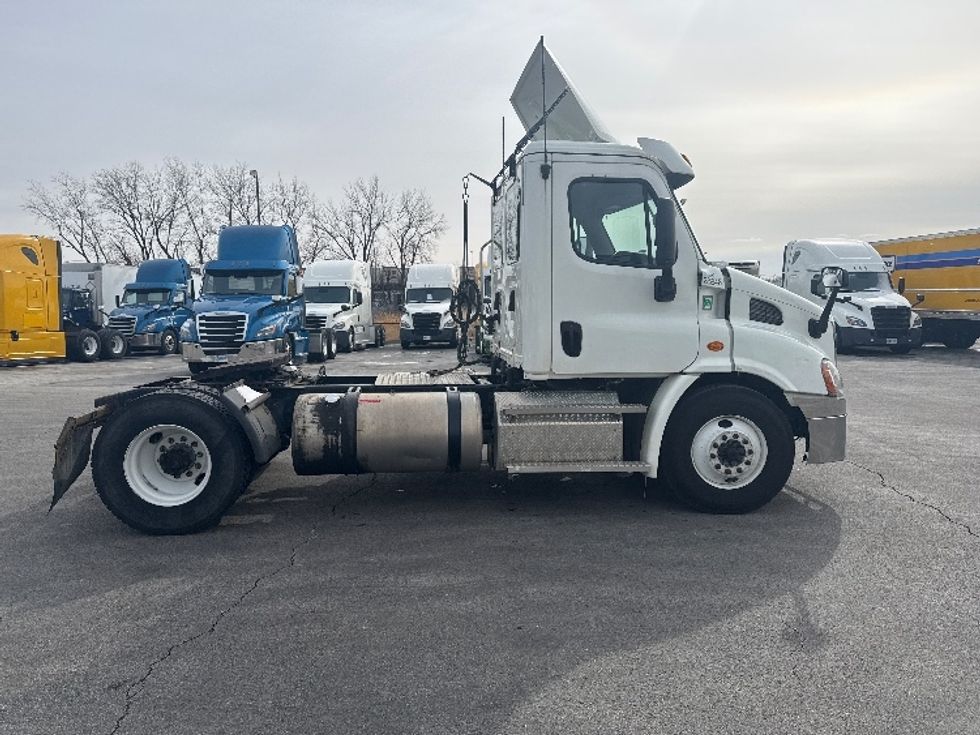 Day Cab Tractor-Heavy Duty Tractors-Freightliner-2020-Cascadia 11342ST-East Chicago-IN-225,667\n\t\tmiles-$ 36,000 - Image 8