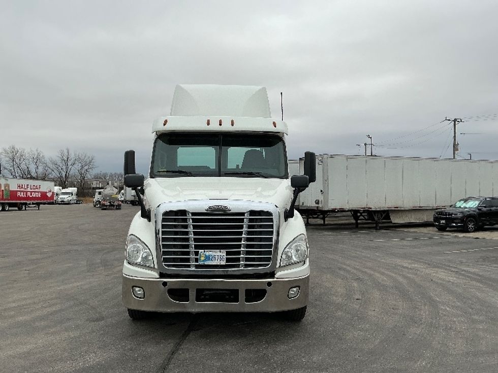 Day Cab Tractor-Heavy Duty Tractors-Freightliner-2020-Cascadia 11342ST-East Chicago-IN-276,074\n\t\tmiles-$ 33,750 - Image 2