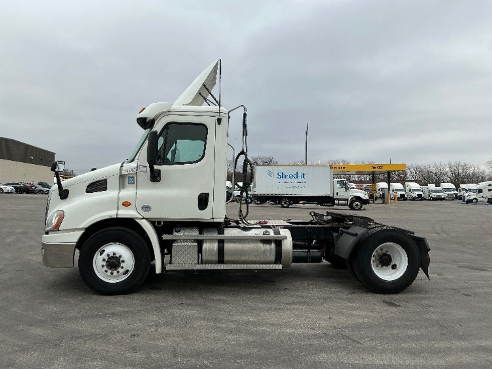 Day Cab Tractor-Heavy Duty Tractors-Freightliner-2020-Cascadia 11342ST-East Chicago-IN-276,074\n\t\tmiles-$ 33,750 - Image 4