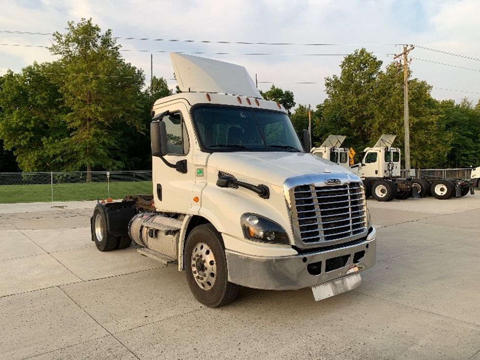 Day Cab Tractor-Heavy Duty Tractors-Freightliner-2020-Cascadia 11342ST-East Liberty-OH-103,945\n\t\tmiles-$ 35,750 - Image 1