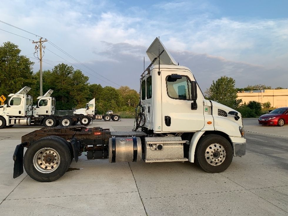 Day Cab Tractor-Heavy Duty Tractors-Freightliner-2020-Cascadia 11342ST-East Liberty-OH-103,945\n\t\tmiles-$ 35,750 - Image 8