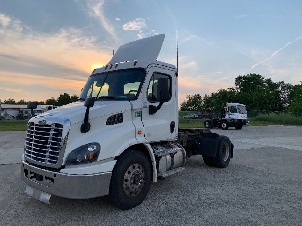 Day Cab Tractor-Heavy Duty Tractors-Freightliner-2020-Cascadia 11342ST-East Liberty-OH-93,392\n\t\tmiles-$ 44,750 - Image 3
