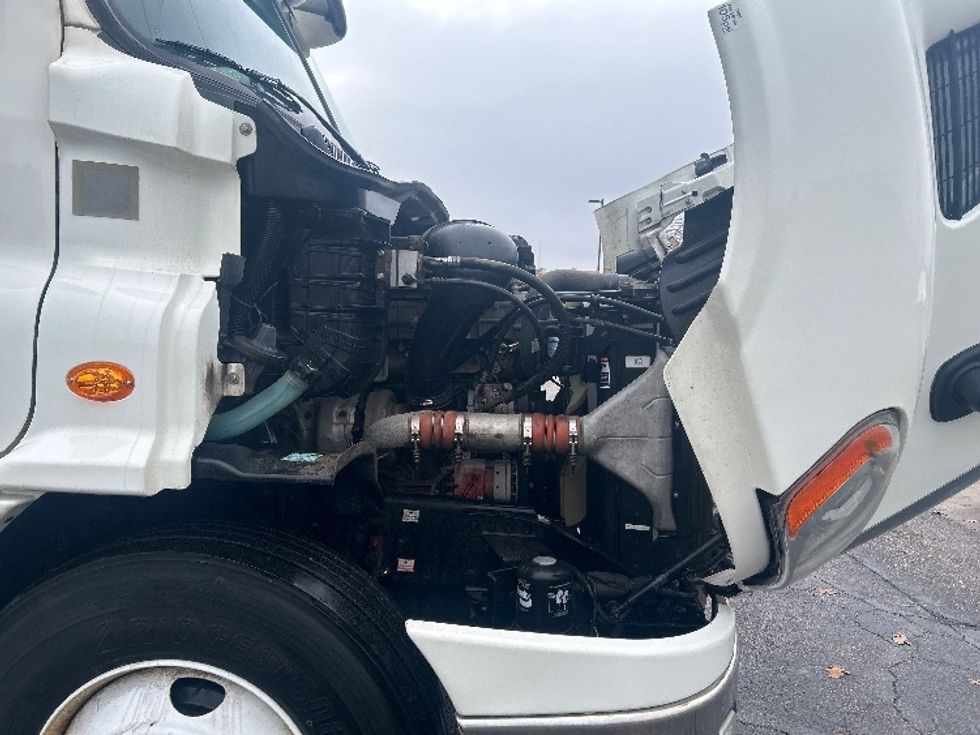 Day Cab Tractor-Heavy Duty Tractors-Freightliner-2020-Cascadia 11342ST-Elkhart-IN-179,127\n\t\tmiles-$ 39,000 - Image 15