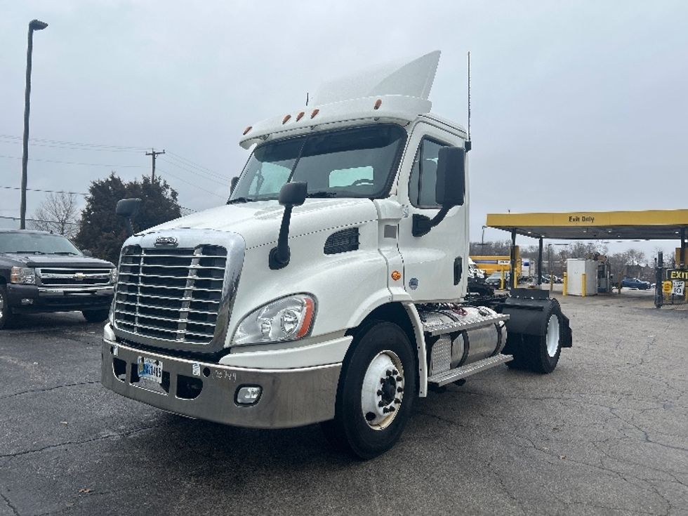 Day Cab Tractor-Heavy Duty Tractors-Freightliner-2020-Cascadia 11342ST-Elkhart-IN-179,127\n\t\tmiles-$ 39,000 - Image 3