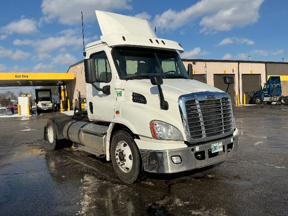 Day Cab Tractor-Heavy Duty Tractors-Freightliner-2020-Cascadia 11342ST-Elkhart-IN-269,996\n\t\tmiles-$ 35,000 - Image 1