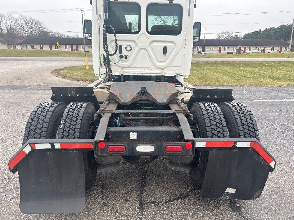 Day Cab Tractor-Heavy Duty Tractors-Freightliner-2020-Cascadia 11342ST-Elkhart-IN-286,129\n\t\tmiles-$ 34,250 - Image 6