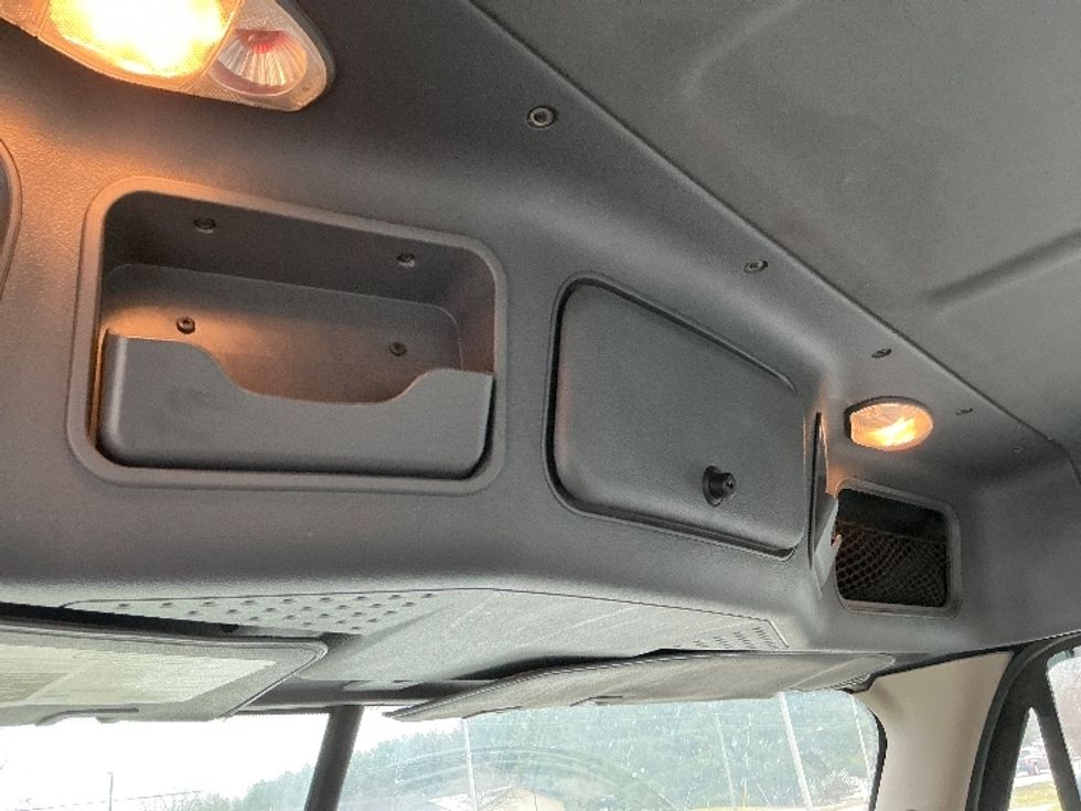 Day Cab Tractor-Heavy Duty Tractors-Freightliner-2020-Cascadia 11342ST-Elkhart-IN-286,277\n\t\tmiles-$ 34,250 - Image 17