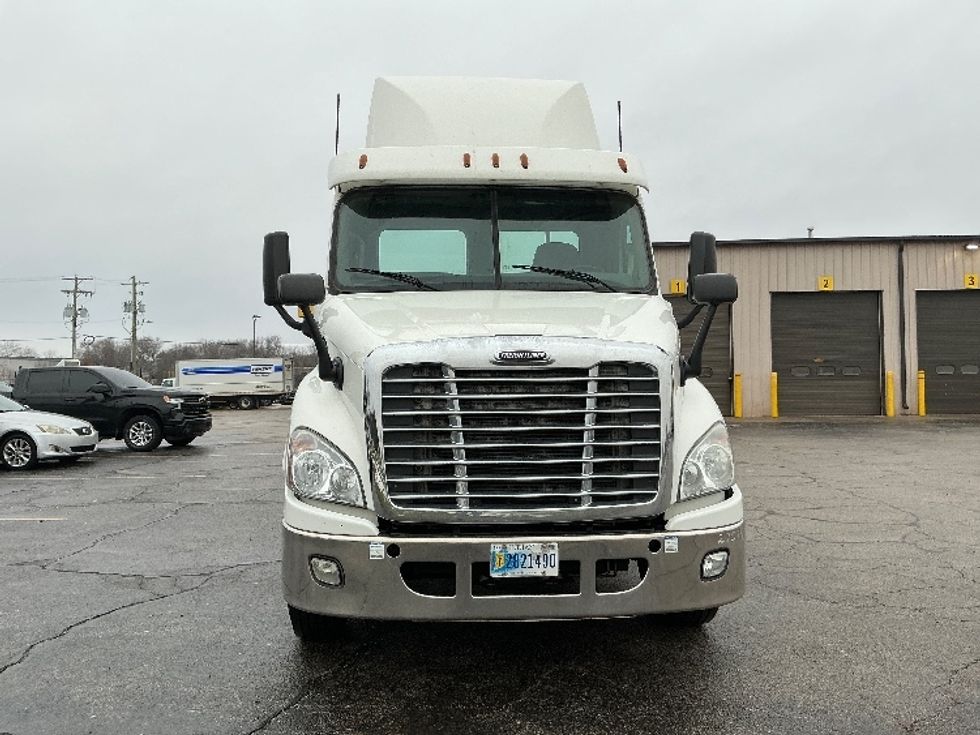 Day Cab Tractor-Heavy Duty Tractors-Freightliner-2020-Cascadia 11342ST-Elkhart-IN-286,277\n\t\tmiles-$ 34,250 - Image 2