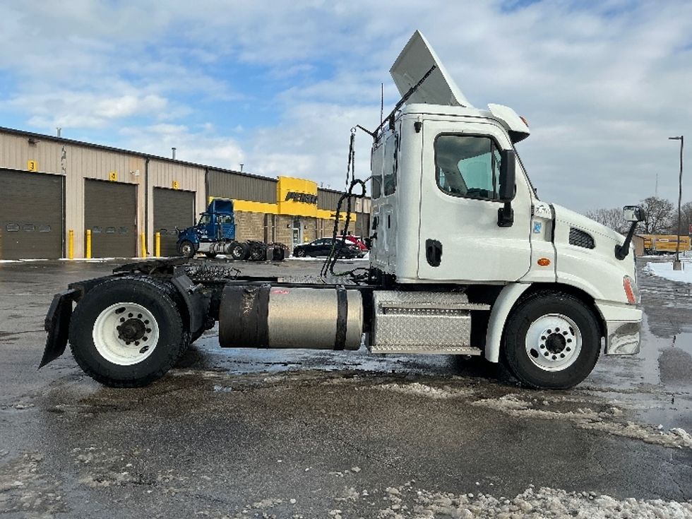 Day Cab Tractor-Heavy Duty Tractors-Freightliner-2020-Cascadia 11342ST-Elkhart-IN-300,257\n\t\tmiles-$ 33,500 - Image 8