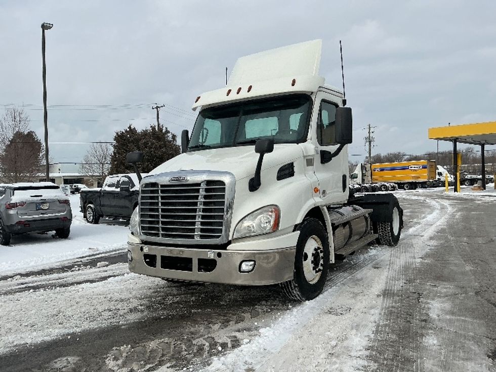 Day Cab Tractor-Heavy Duty Tractors-Freightliner-2020-Cascadia 11342ST-Elkhart-IN-394,342\n\t\tmiles-$ 29,250 - Image 3