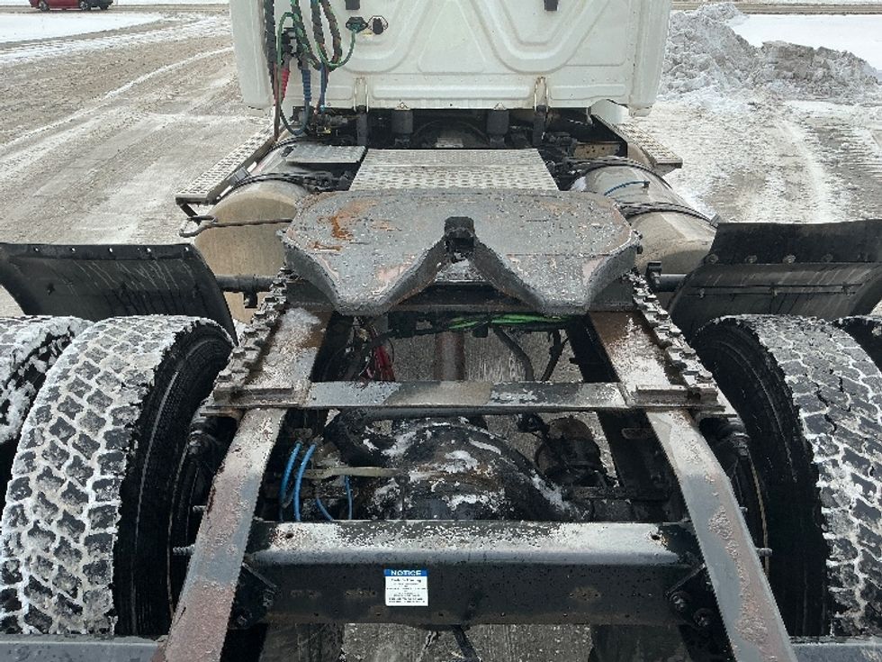 Day Cab Tractor-Heavy Duty Tractors-Freightliner-2020-Cascadia 11342ST-Elkhart-IN-394,342\n\t\tmiles-$ 29,250 - Image 6