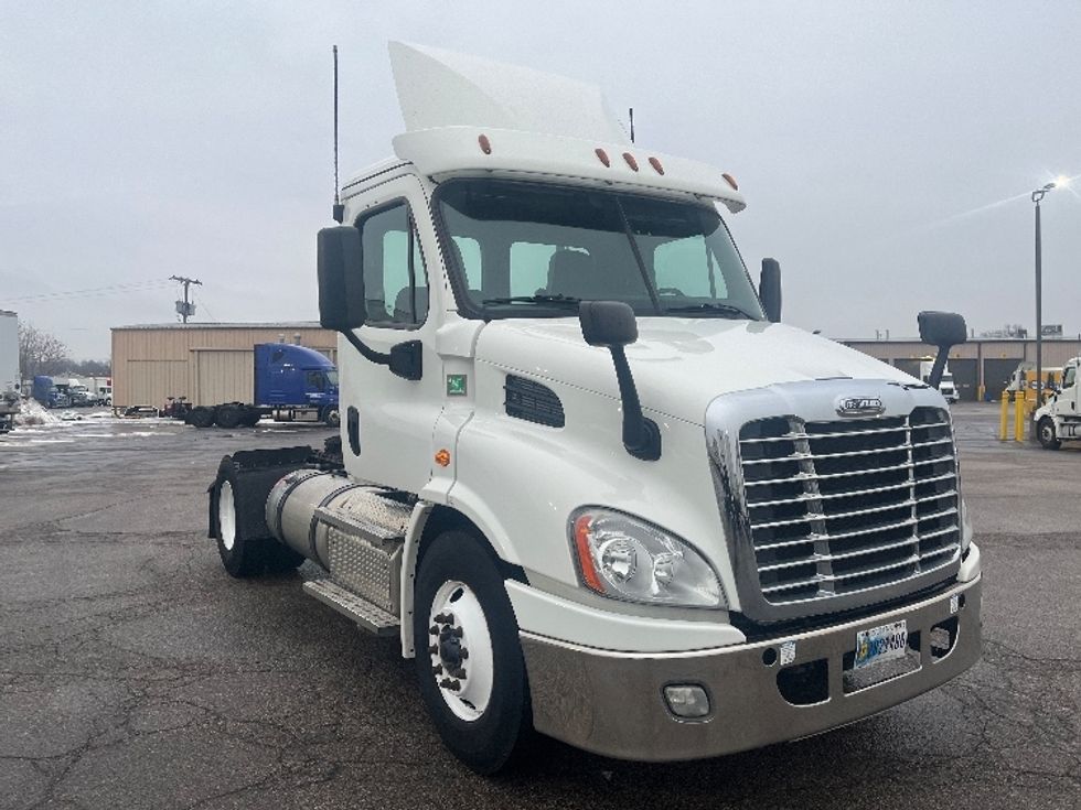 Day Cab Tractor-Heavy Duty Tractors-Freightliner-2020-Cascadia 11342ST-Elkhart-IN-435,182\n\t\tmiles-$ 27,250 - Image 1