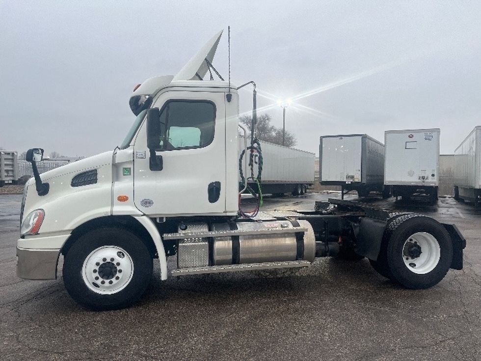 Day Cab Tractor-Heavy Duty Tractors-Freightliner-2020-Cascadia 11342ST-Elkhart-IN-435,182\n\t\tmiles-$ 27,250 - Image 4