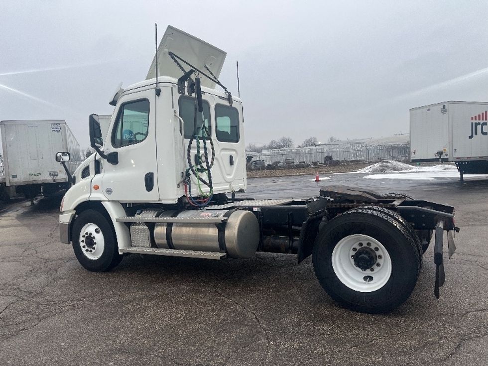 Day Cab Tractor-Heavy Duty Tractors-Freightliner-2020-Cascadia 11342ST-Elkhart-IN-435,182\n\t\tmiles-$ 27,250 - Image 5