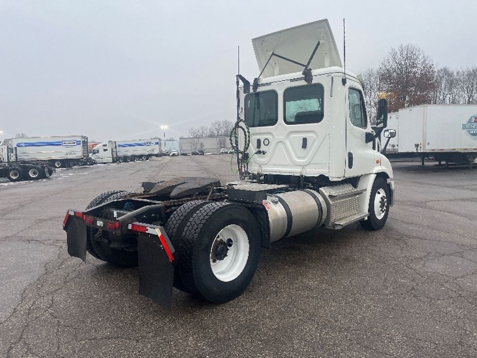 Day Cab Tractor-Heavy Duty Tractors-Freightliner-2020-Cascadia 11342ST-Elkhart-IN-435,182\n\t\tmiles-$ 27,250 - Image 7