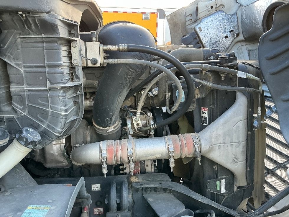 Day Cab Tractor-Heavy Duty Tractors-Freightliner-2020-Cascadia 11342ST-Fresno-CA-232,835\n\t\tmiles-$ 45,250 - Image 15