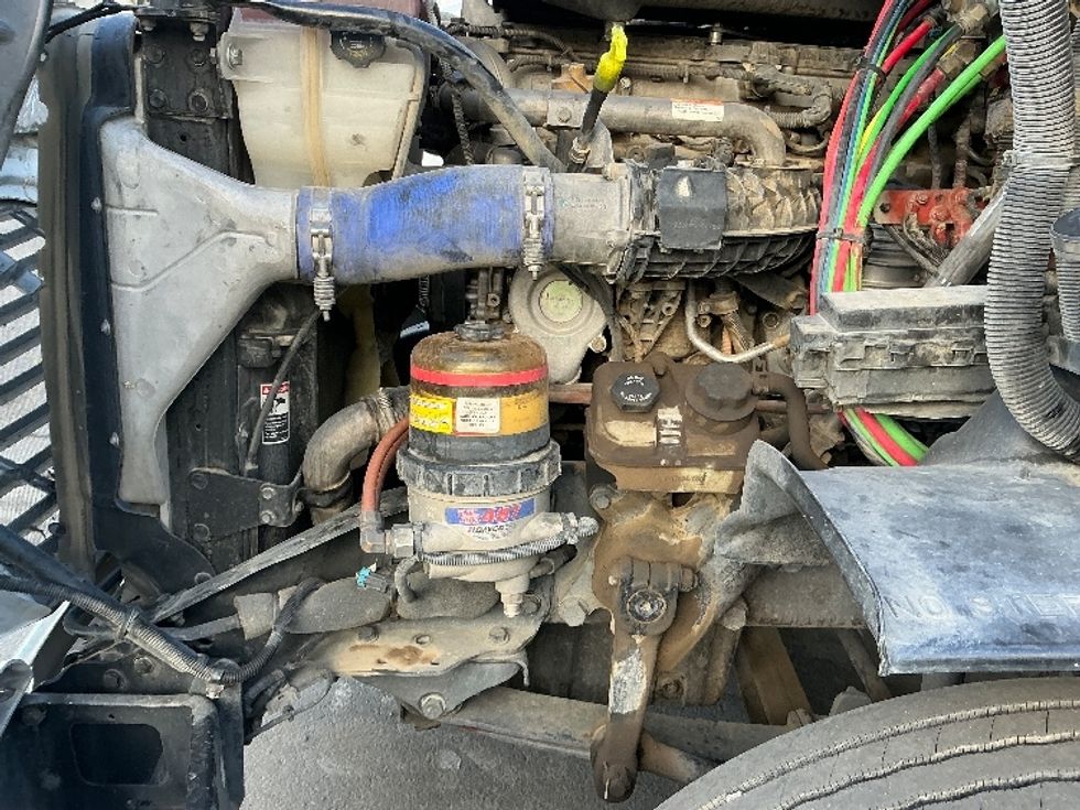 Day Cab Tractor-Heavy Duty Tractors-Freightliner-2020-Cascadia 11342ST-Fresno-CA-232,835\n\t\tmiles-$ 45,250 - Image 16
