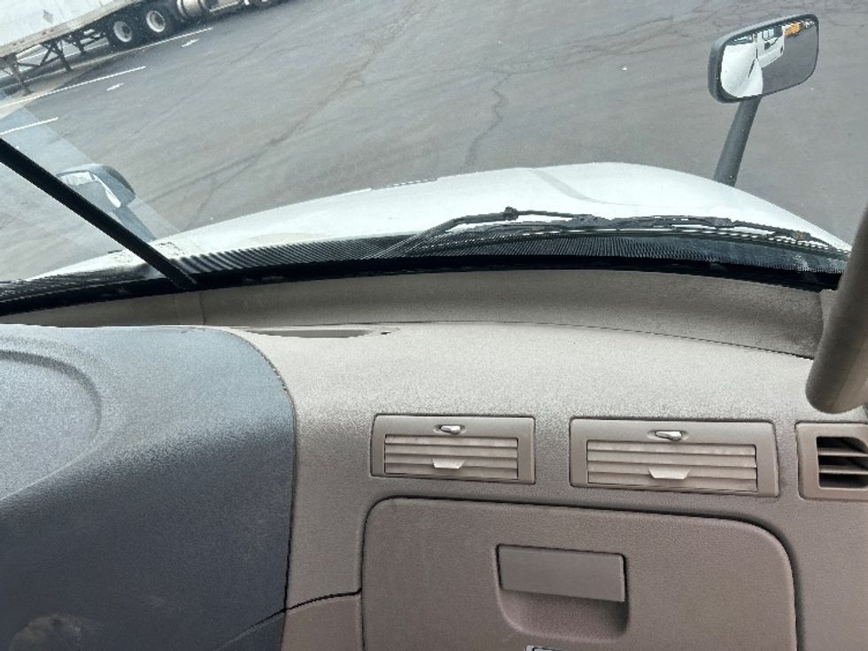 Day Cab Tractor-Heavy Duty Tractors-Freightliner-2020-Cascadia 11342ST-Indianapolis-IN-286,886\n\t\tmiles-$ 33,250 - Image 13