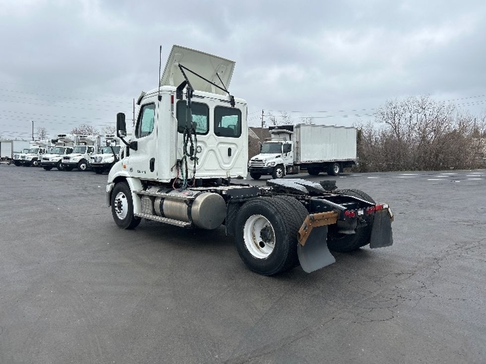 Day Cab Tractor-Heavy Duty Tractors-Freightliner-2020-Cascadia 11342ST-Indianapolis-IN-286,886\n\t\tmiles-$ 33,250 - Image 5