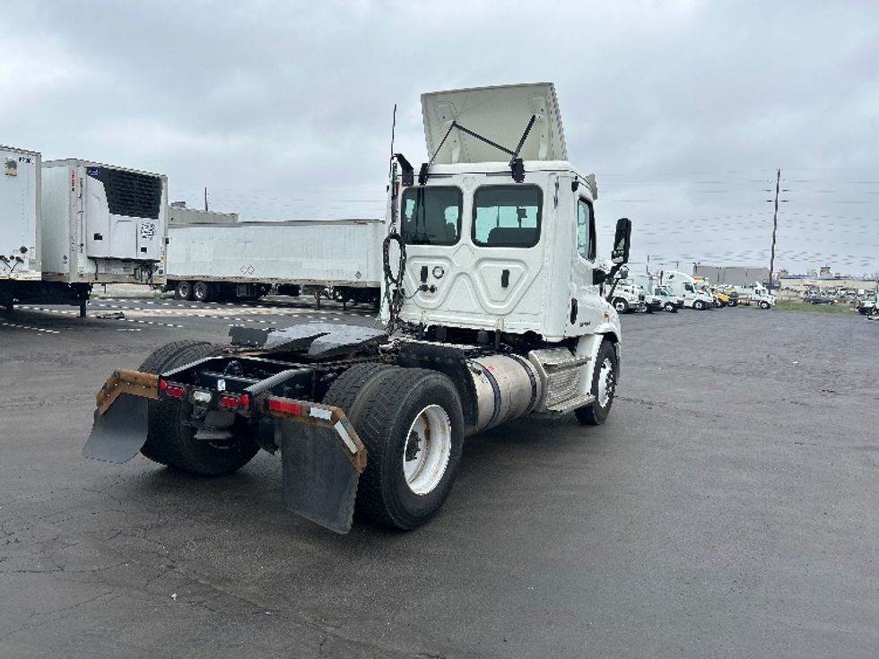 Day Cab Tractor-Heavy Duty Tractors-Freightliner-2020-Cascadia 11342ST-Indianapolis-IN-286,886\n\t\tmiles-$ 33,250 - Image 7