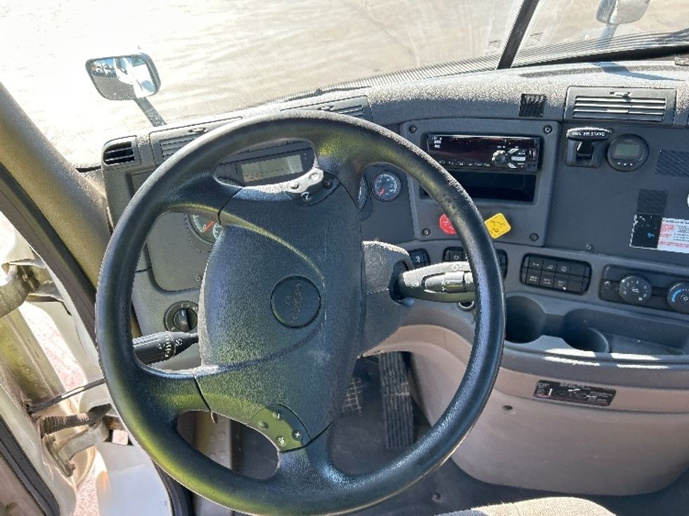 Day Cab Tractor-Heavy Duty Tractors-Freightliner-2020-Cascadia 11342ST-Indianapolis-IN-348,816\n\t\tmiles-$ 30,250 - Image 11