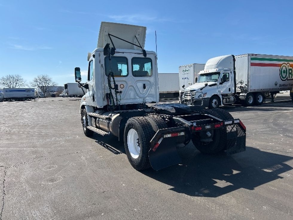 Day Cab Tractor-Heavy Duty Tractors-Freightliner-2020-Cascadia 11342ST-Indianapolis-IN-348,816\n\t\tmiles-$ 30,250 - Image 5