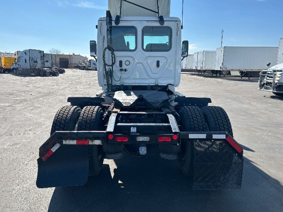 Day Cab Tractor-Heavy Duty Tractors-Freightliner-2020-Cascadia 11342ST-Indianapolis-IN-348,816\n\t\tmiles-$ 30,250 - Image 6